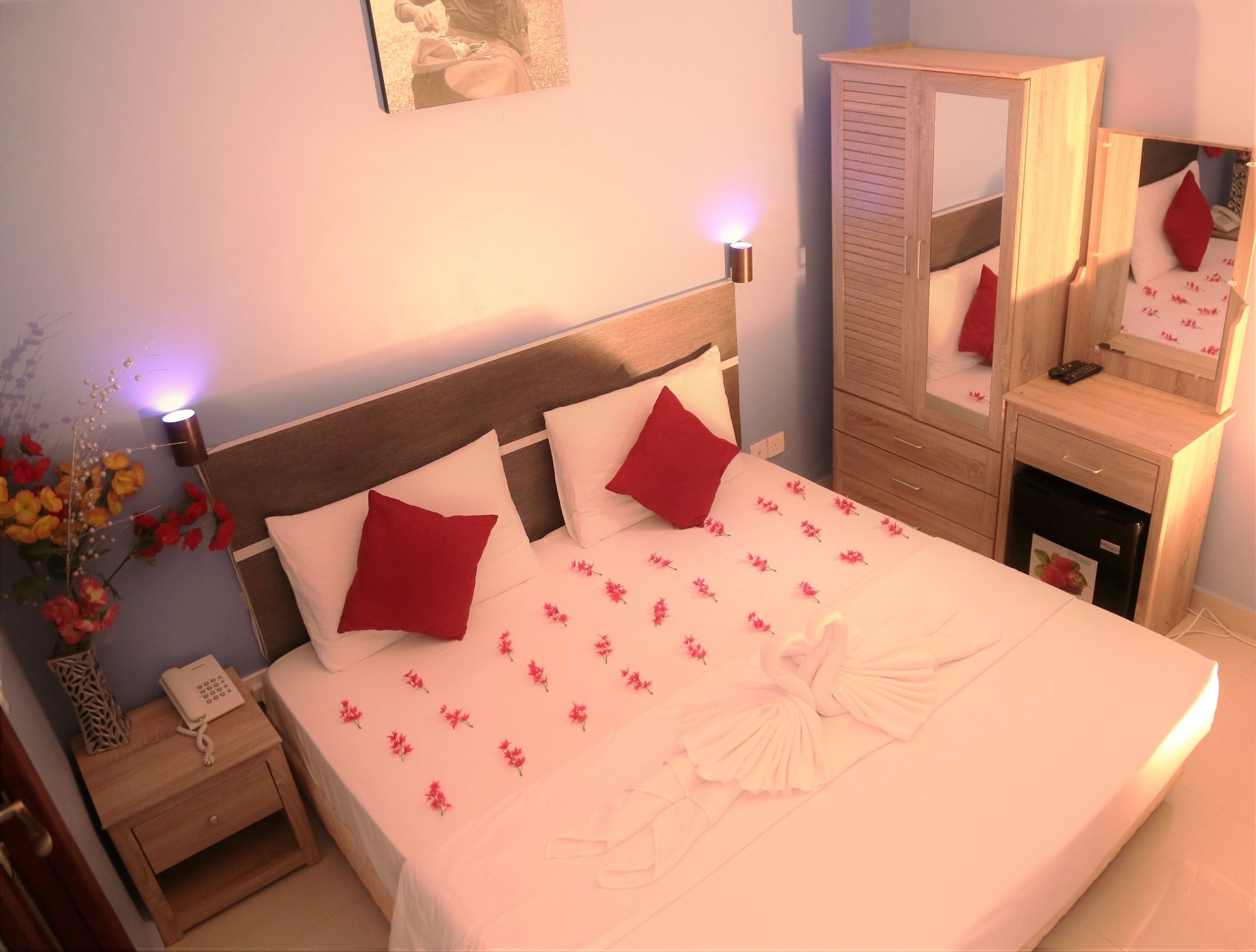 هتل الیت بیچ مالدیو